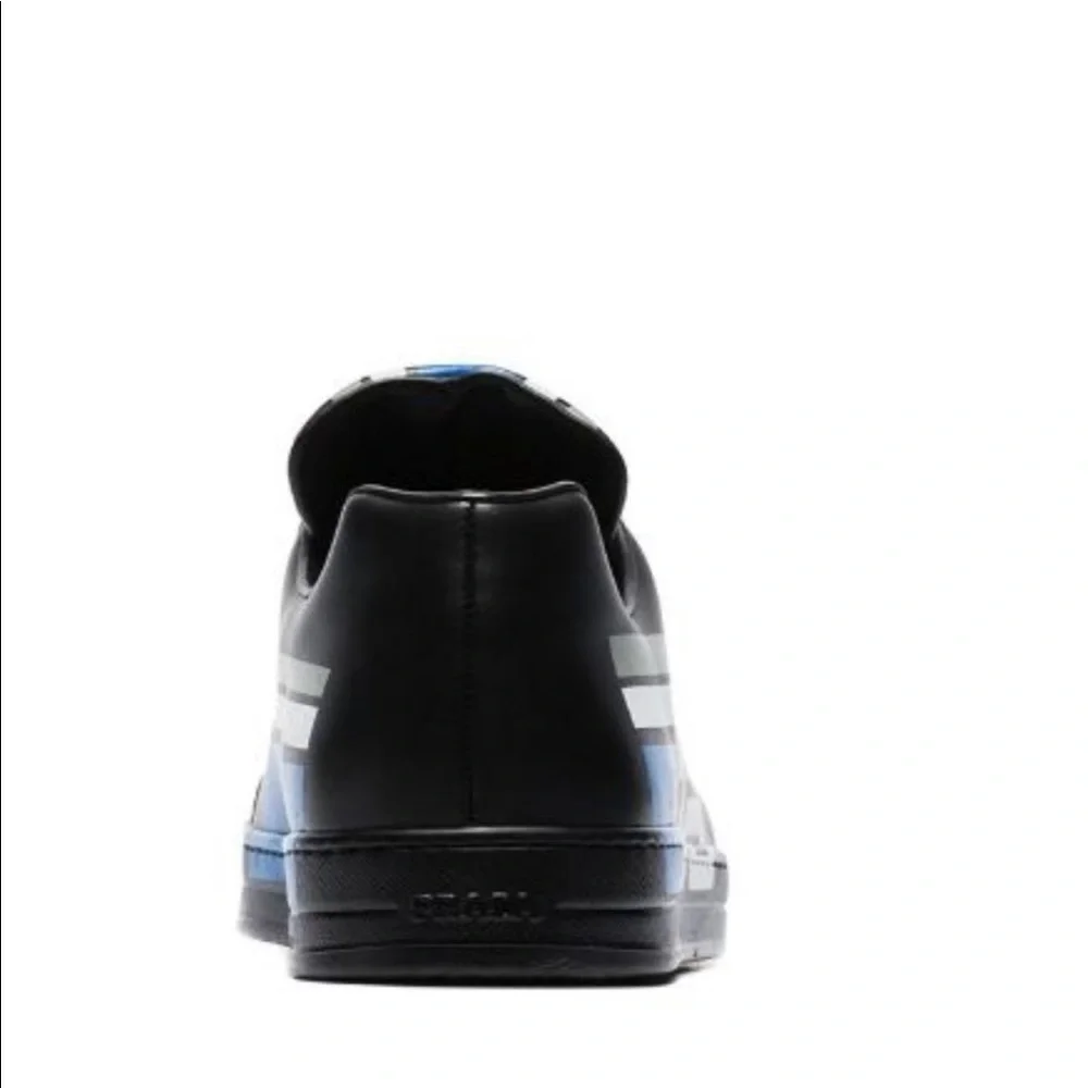 Prada low top logo sneakers. Size 9 US (7,5 Prada) - Picture 3 of 7